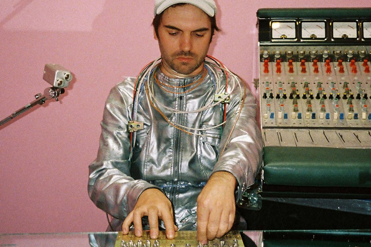 LA Priest Samuel Eastgate nouvel album Into the sky